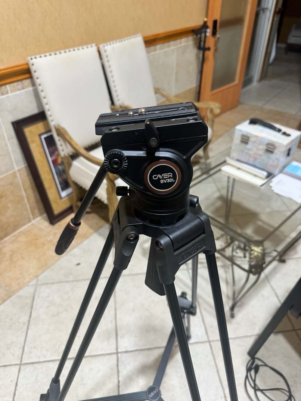 Cayer BV30L 72” Heavy Duty Aluminum Twin Tube Tripod Kit with K3 Fluid Head.